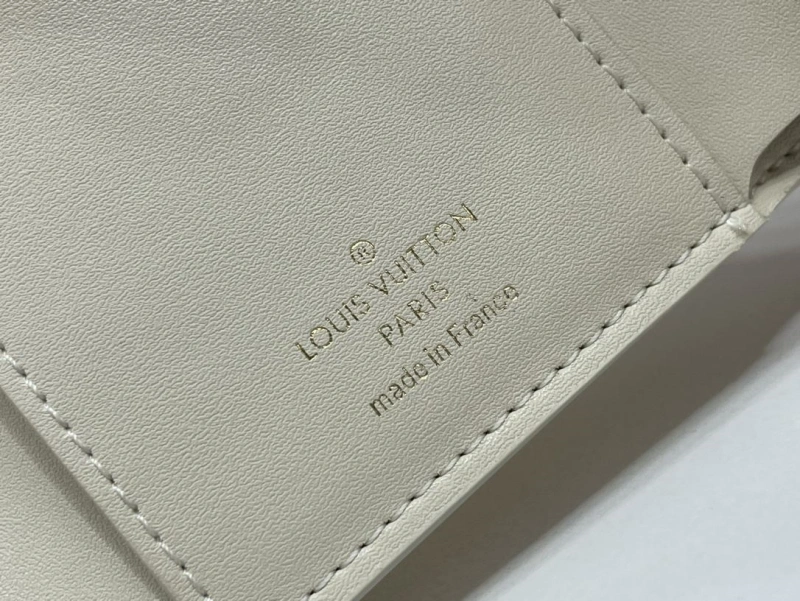 LV Wallets 4365I-0286