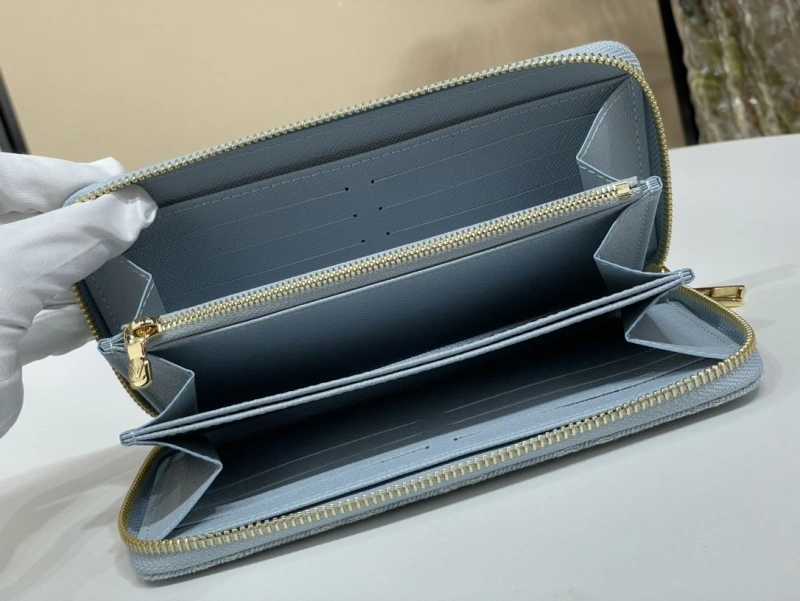 LV Wallets 4365I-0291
