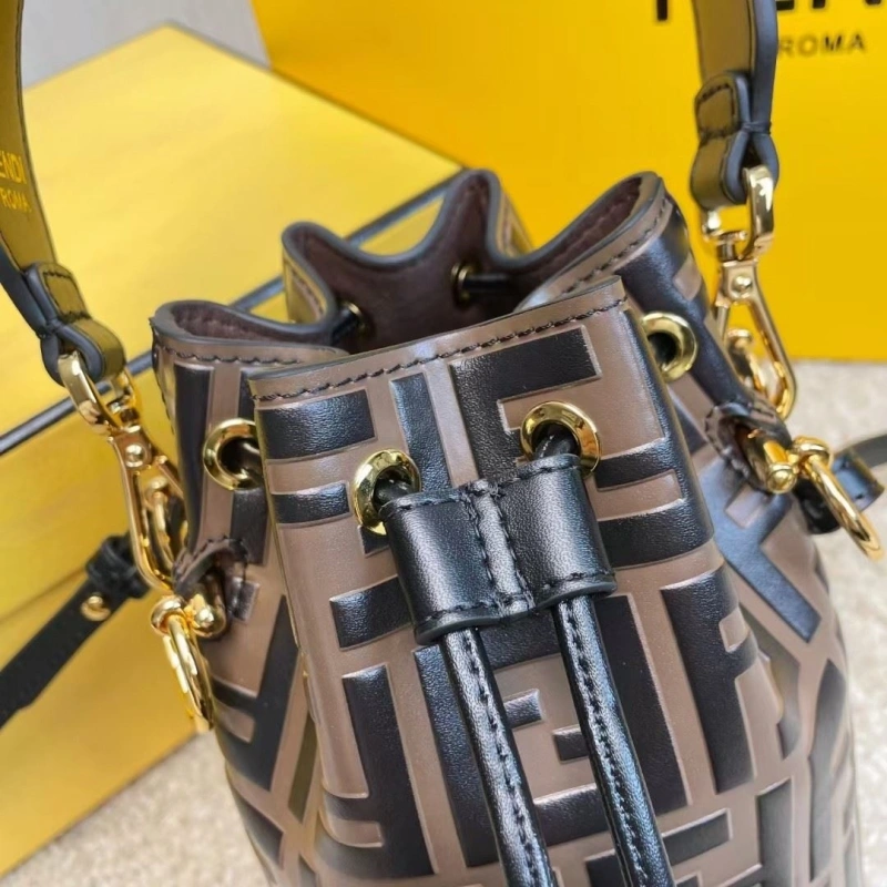 F**di bucket bags 4370-0025