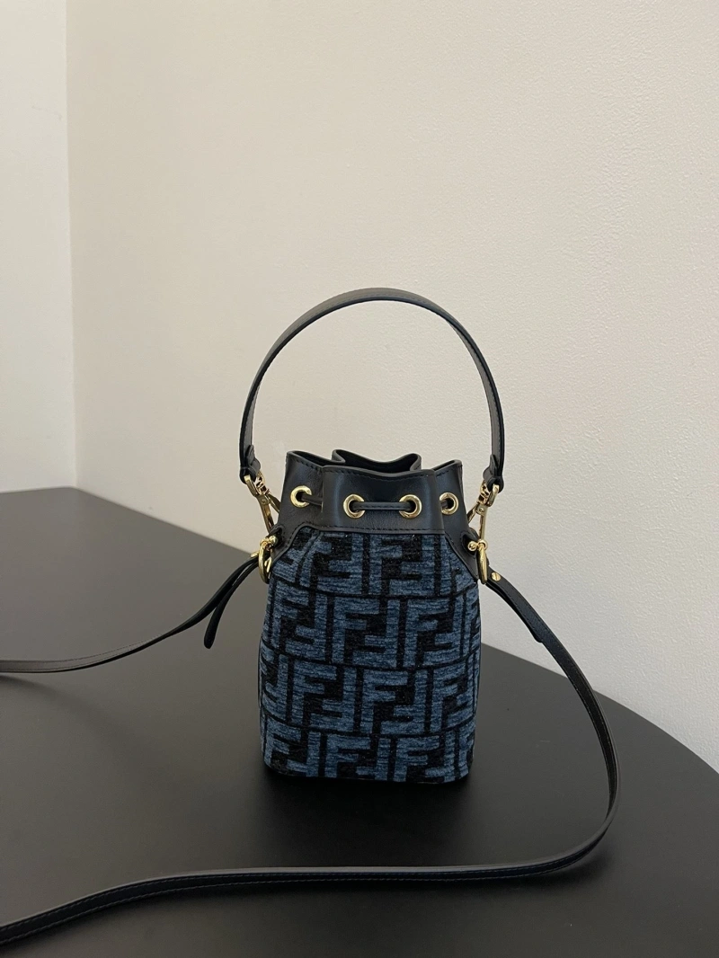 F**di bucket bags 4370-0094