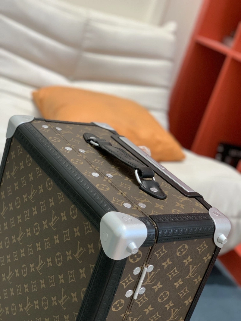 LV Suitcase 4461-0413