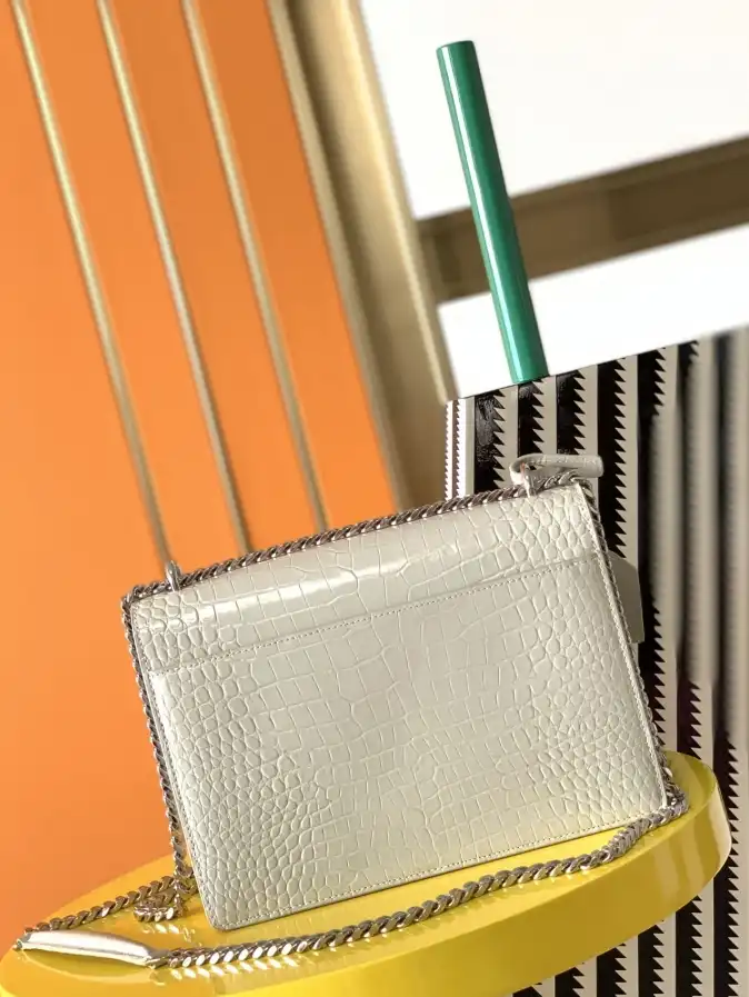 Gvc*1 satchel bags 4837a-0027